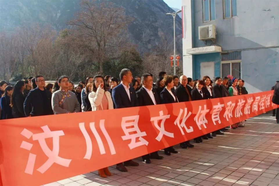 旌德县文化广电体育和旅游局推动文旅融合，打造地方文化新名片亮相新闻界